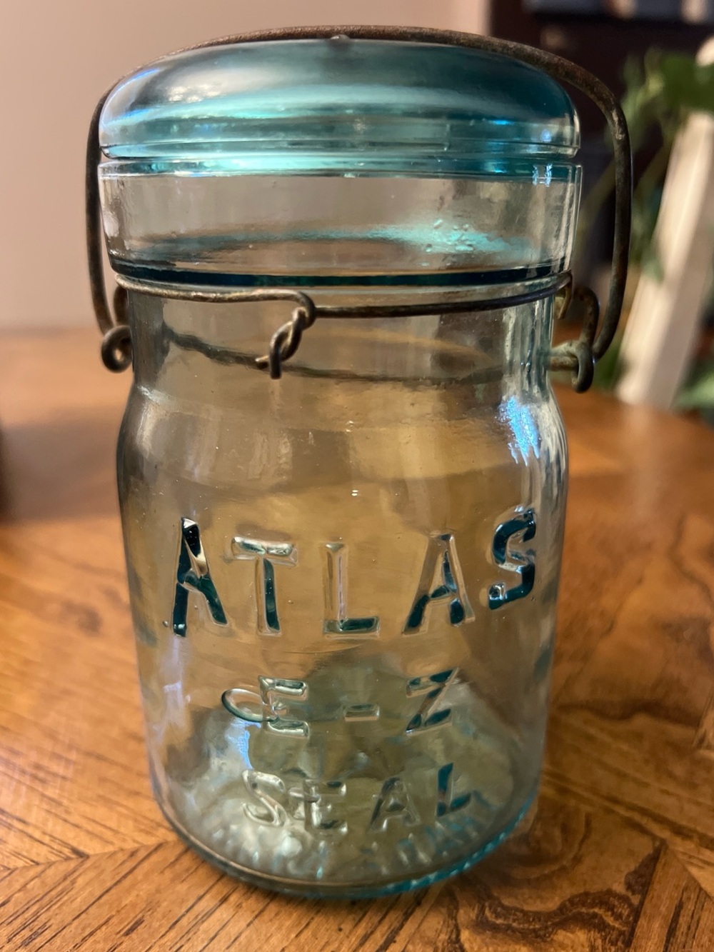 Vintage blue Atlas E Z Seal Pint Glass Jar w/ Lid & Wire Bail